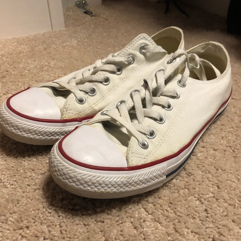 White Converse Low Top (LIGHT WEAR)